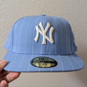 New Era 59Fifty Hat MLB New York Yankees Blue Pinstripe Fitted Size 7 1/4 Denim